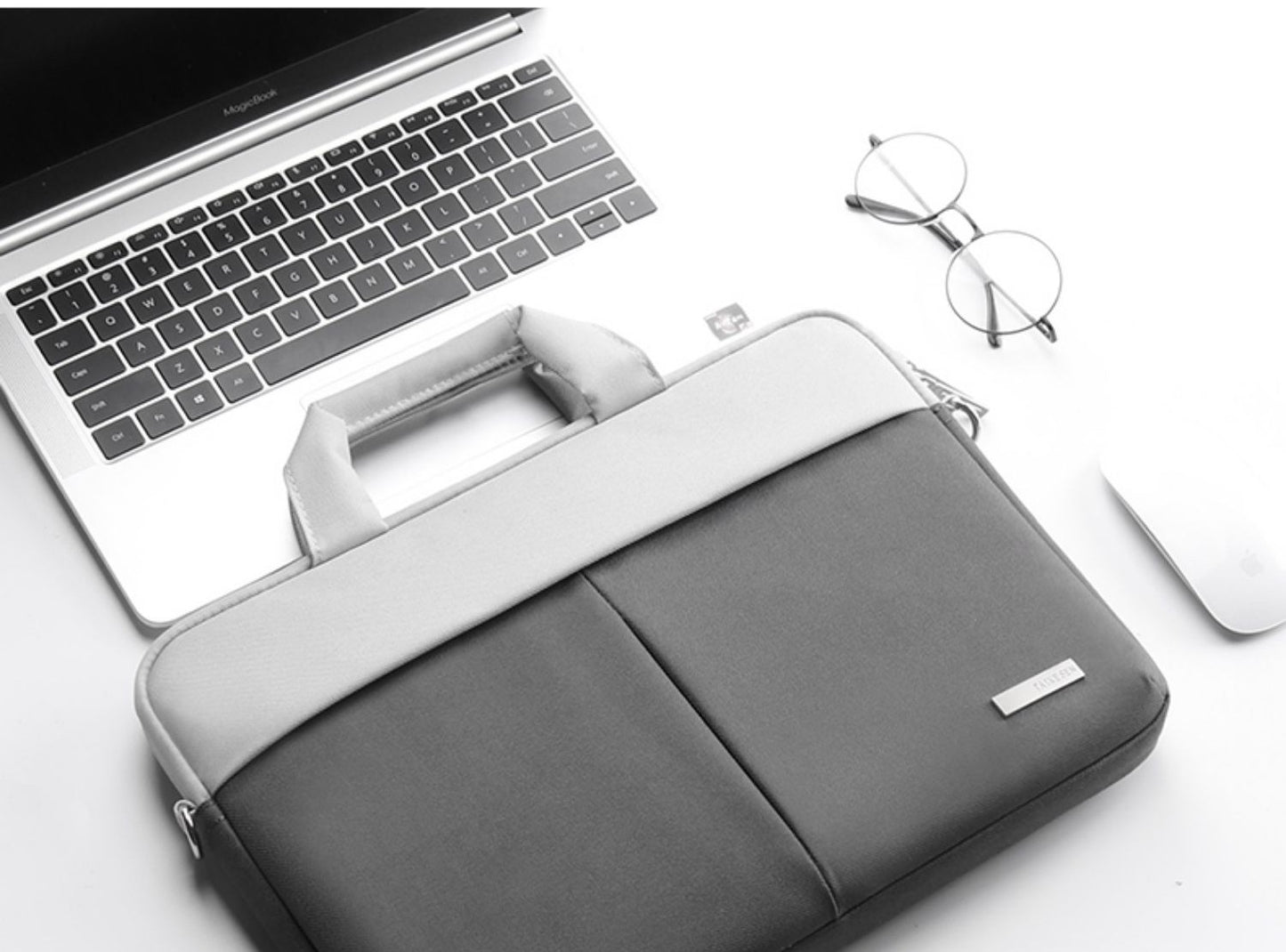 Simple and Light Laptop Bag