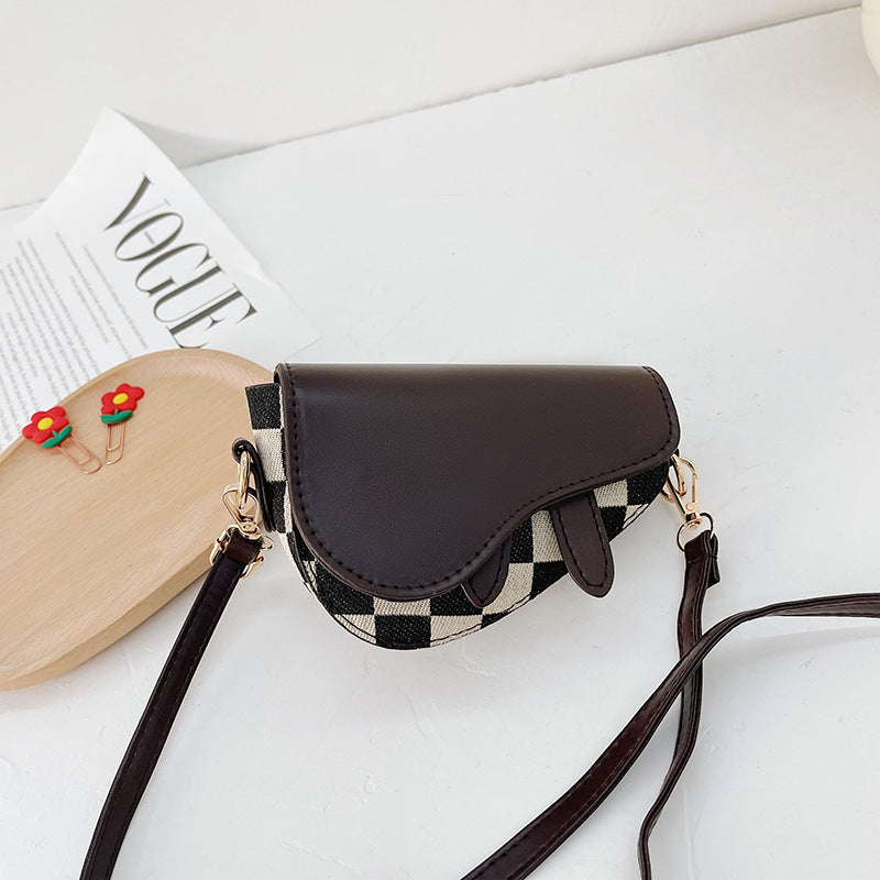 Fashion Retro Bird Pattern Saddle Crossbody Bag